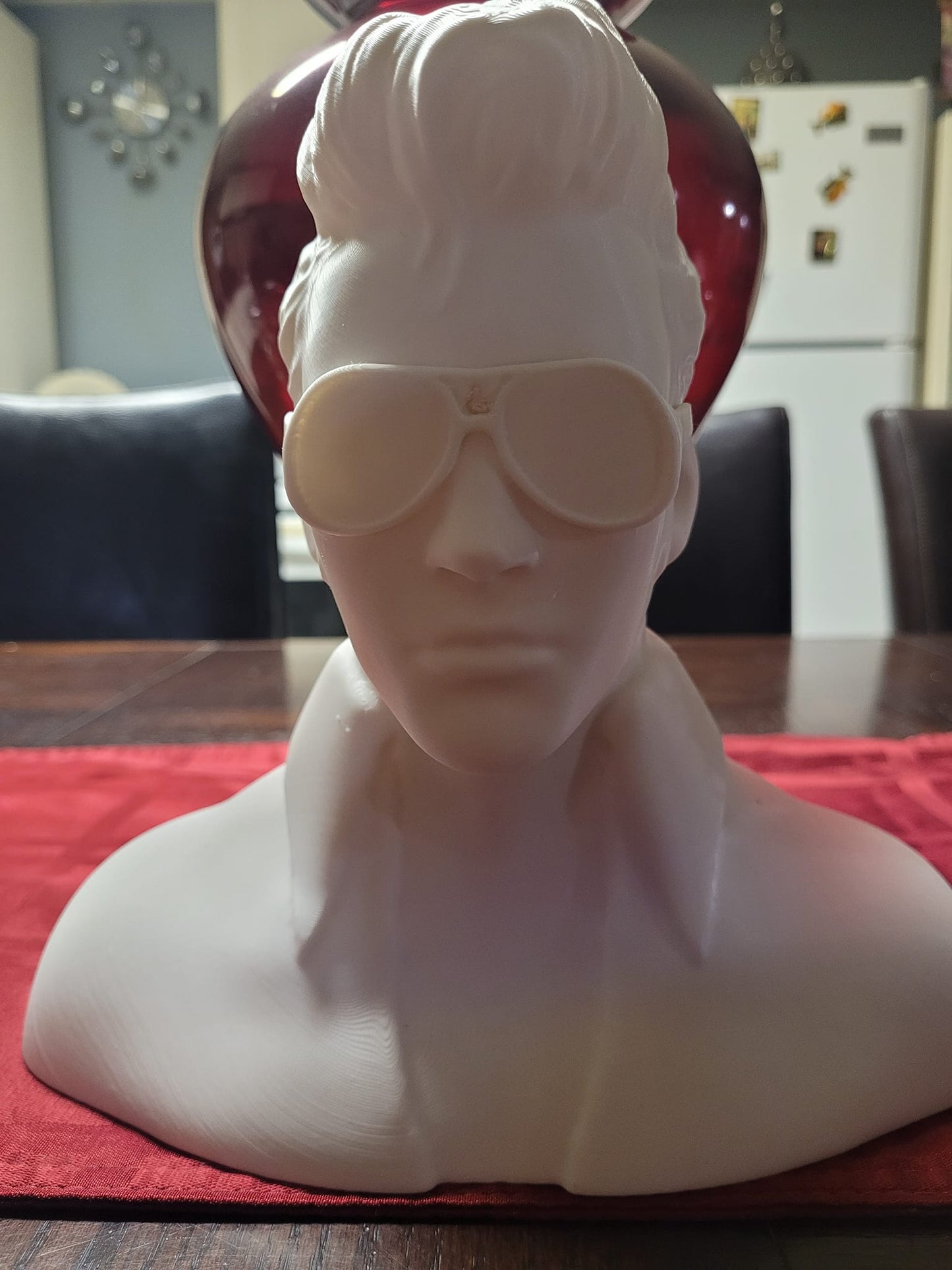 Elvis Presley statuette